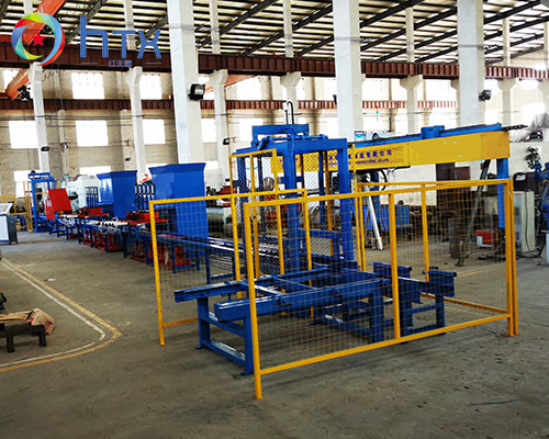 Sistema de dosificación de hormigón fundido húmedo para la máquina de fabricación de piedra de Kerb